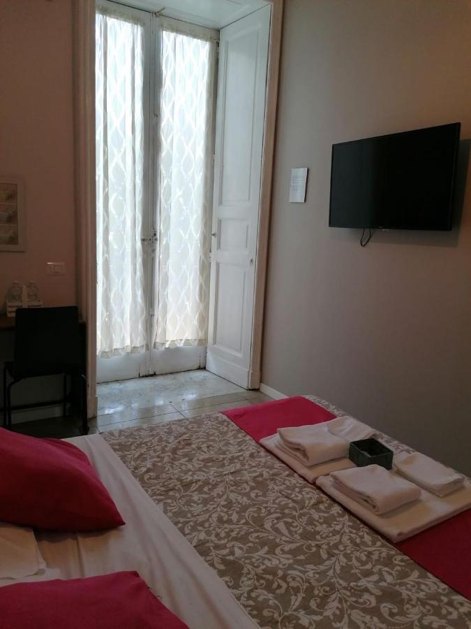 Amedeo Square Bed & Breakfast เนเปิลส์ ภายนอก รูปภาพ