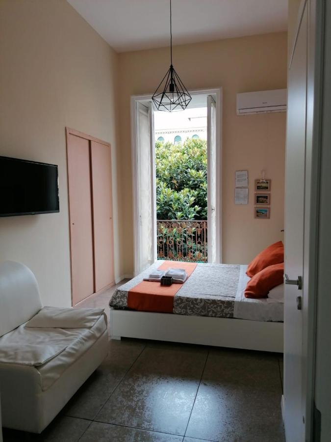 Amedeo Square Bed & Breakfast เนเปิลส์ ภายนอก รูปภาพ