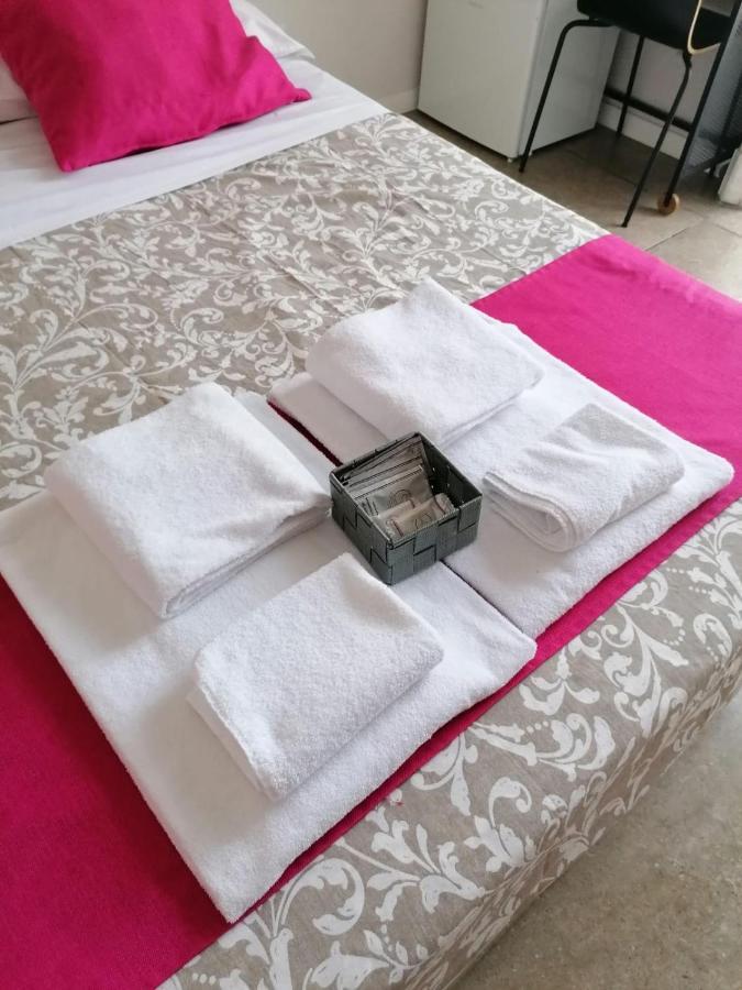 Amedeo Square Bed & Breakfast เนเปิลส์ ภายนอก รูปภาพ