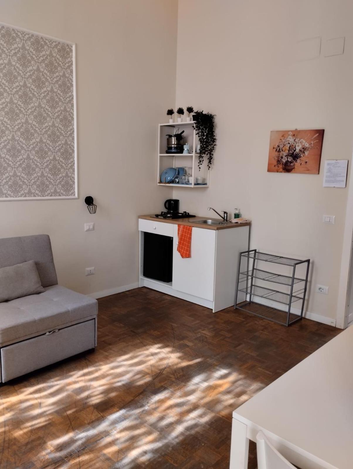 Amedeo Square Bed & Breakfast เนเปิลส์ ภายนอก รูปภาพ