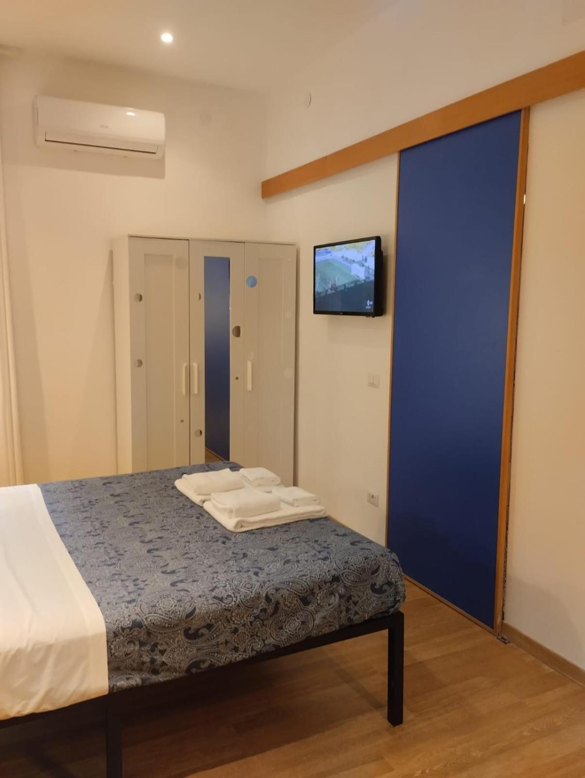Amedeo Square Bed & Breakfast เนเปิลส์ ภายนอก รูปภาพ