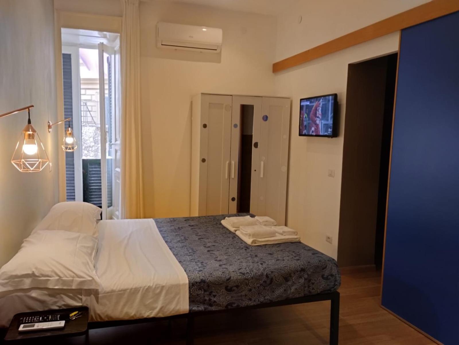Amedeo Square Bed & Breakfast เนเปิลส์ ภายนอก รูปภาพ