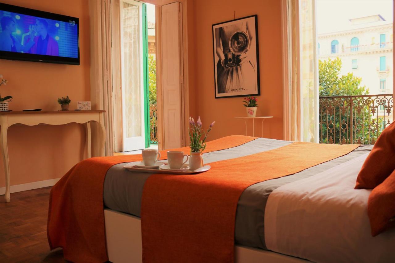 Amedeo Square Bed & Breakfast เนเปิลส์ ภายนอก รูปภาพ